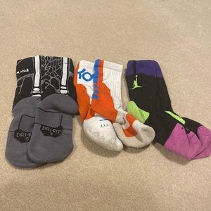 Nike variety of size small socks (3)
